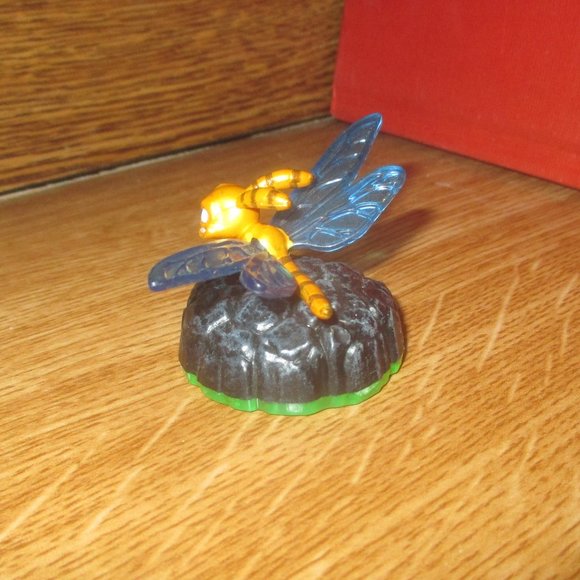 Sparx Dragonfire from Skylanders: Spyro's Adventure Figures - Picture 2 of 3